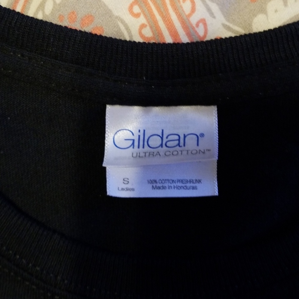 Womans tee - Picture 3 of 4